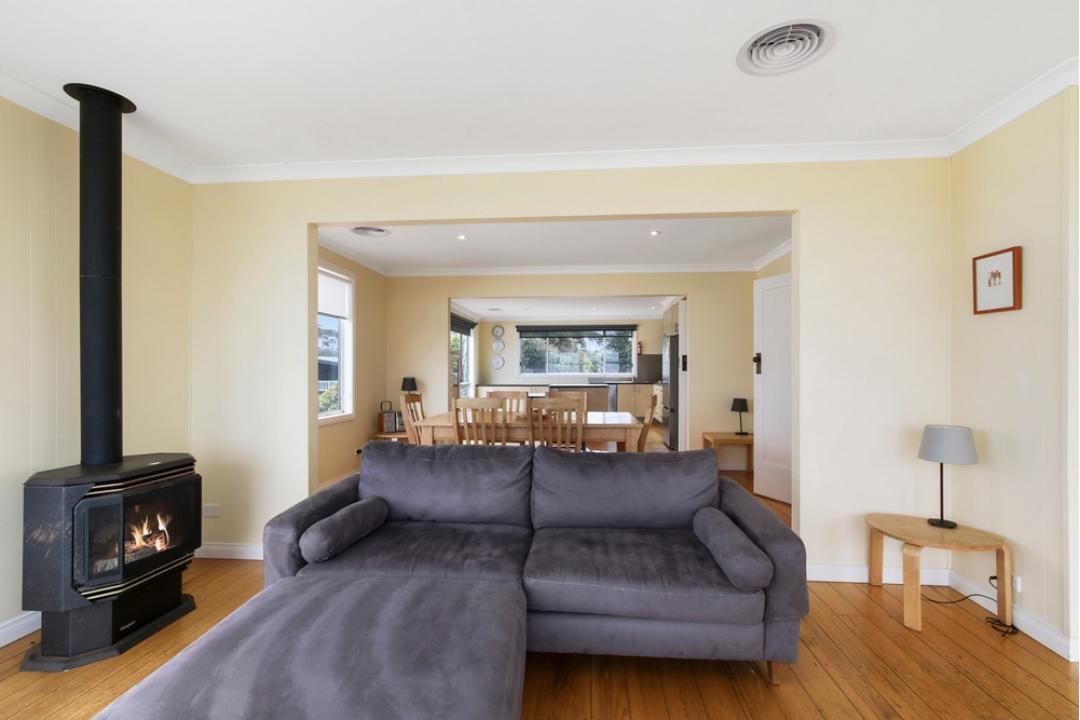 Gippsland Lakes Holiday Rentals Lake Tyers Beach House