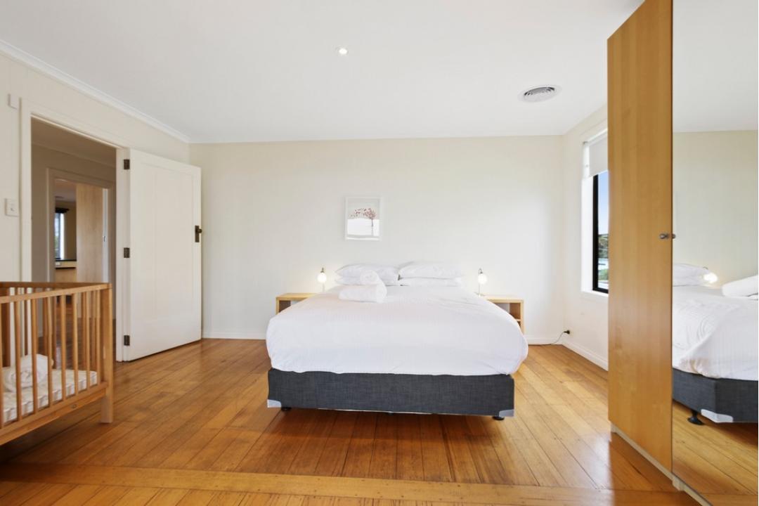 Gippsland Lakes Holiday Rentals Lake Tyers Beach House